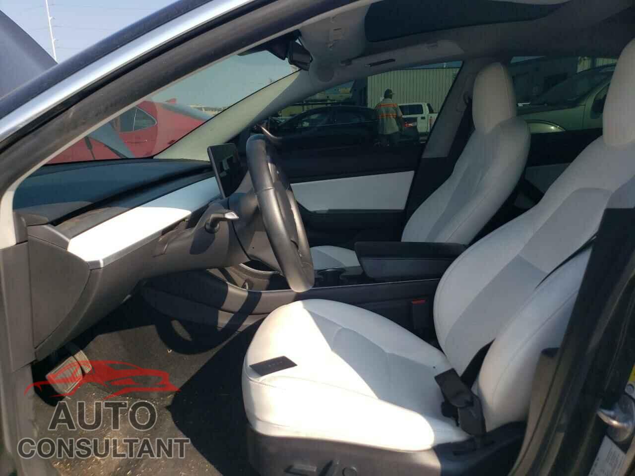 TESLA MODEL 3 2019 - 5YJ3E1EA6KF323513