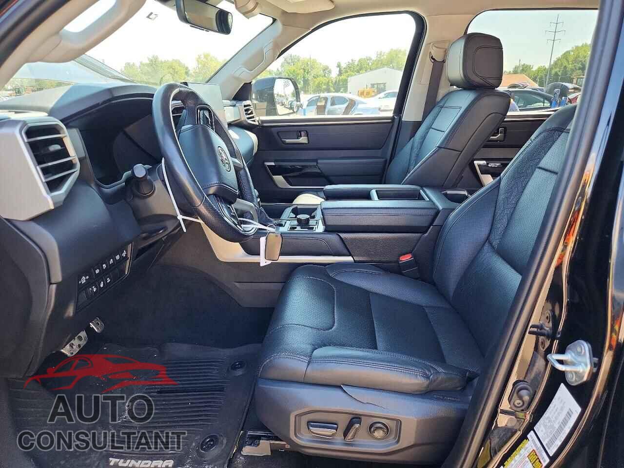 TOYOTA TUNDRA 2024 - 5TFWC5DB6RX063473