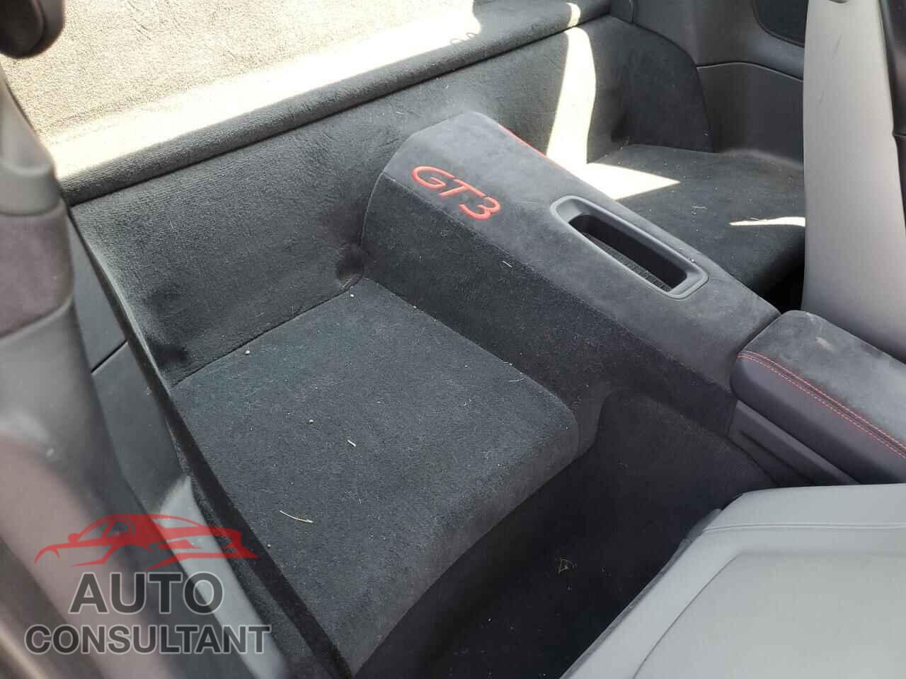 PORSCHE 911 2018 - WP0AC2A90JS175147