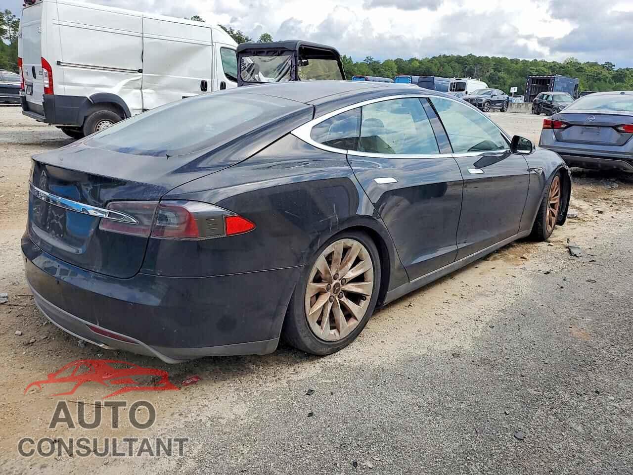 TESLA MODEL S 2012 - 5YJSA1DP9CFS00576