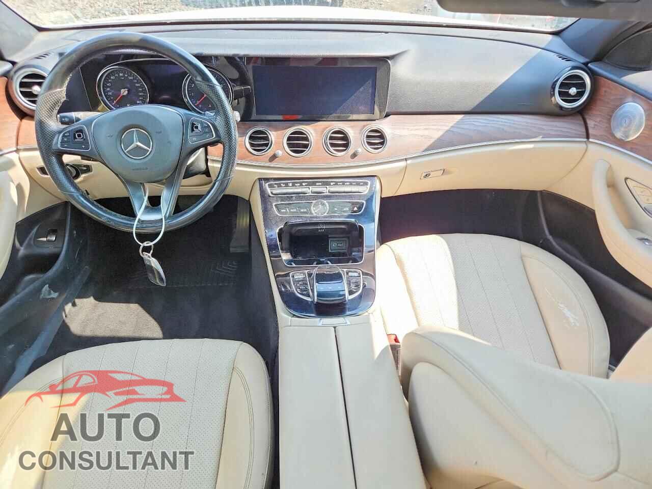 MERCEDES-BENZ E-CLASS 2017 - WDDZF4KB7HA053219