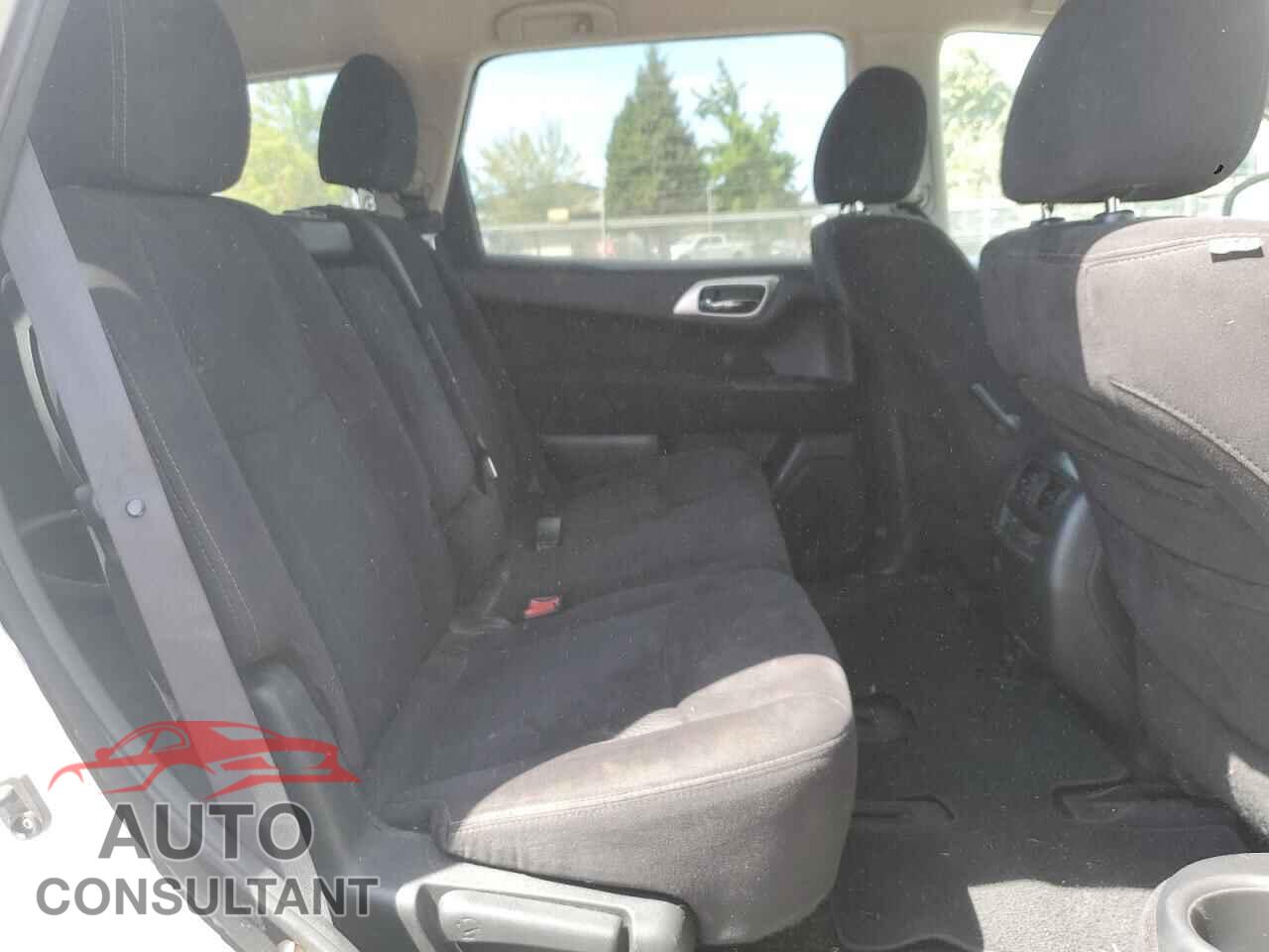 NISSAN PATHFINDER 2013 - 5N1AR2MM7DC684628