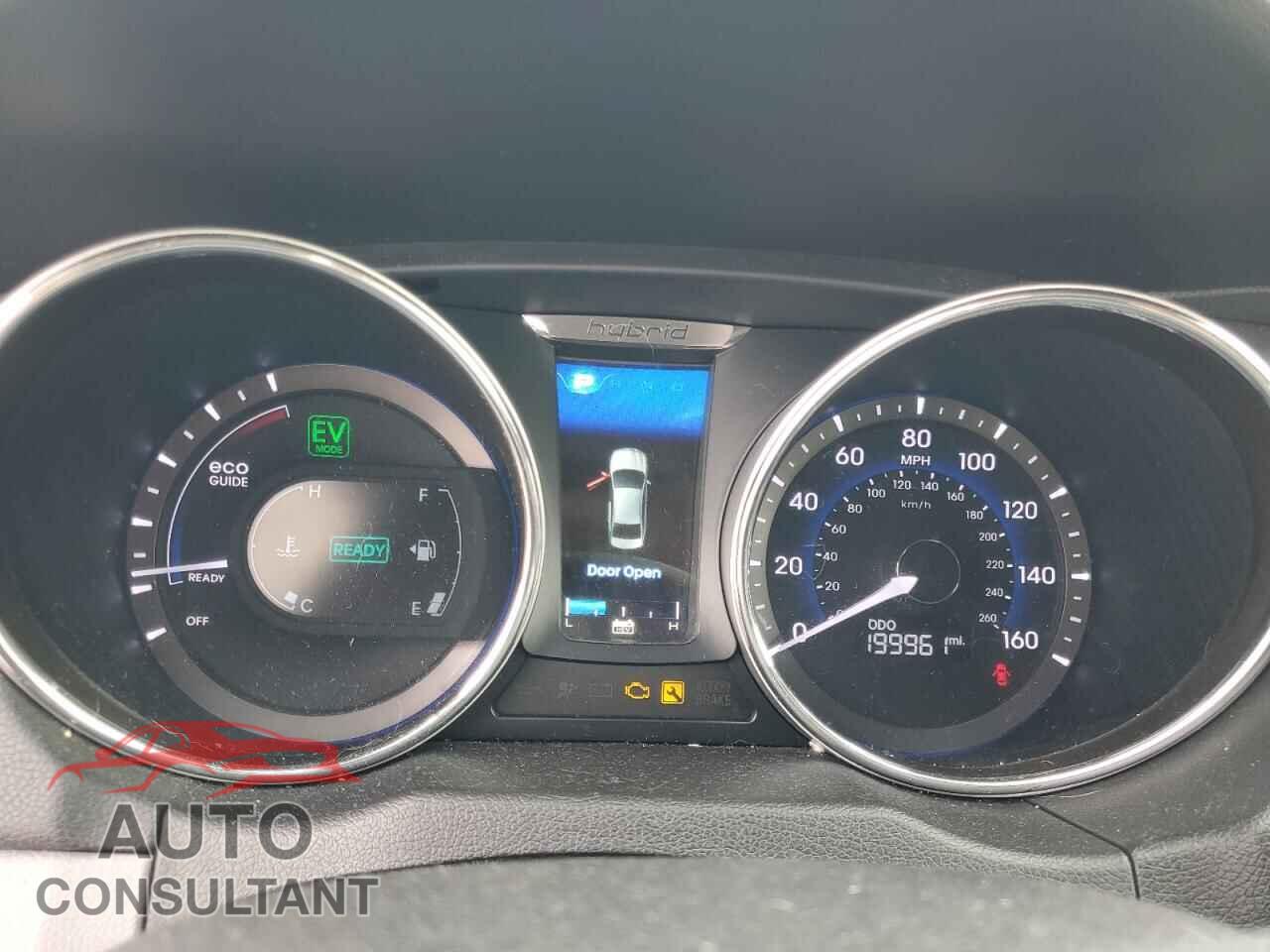 HYUNDAI SONATA 2015 - KMHEC4A43FA120380