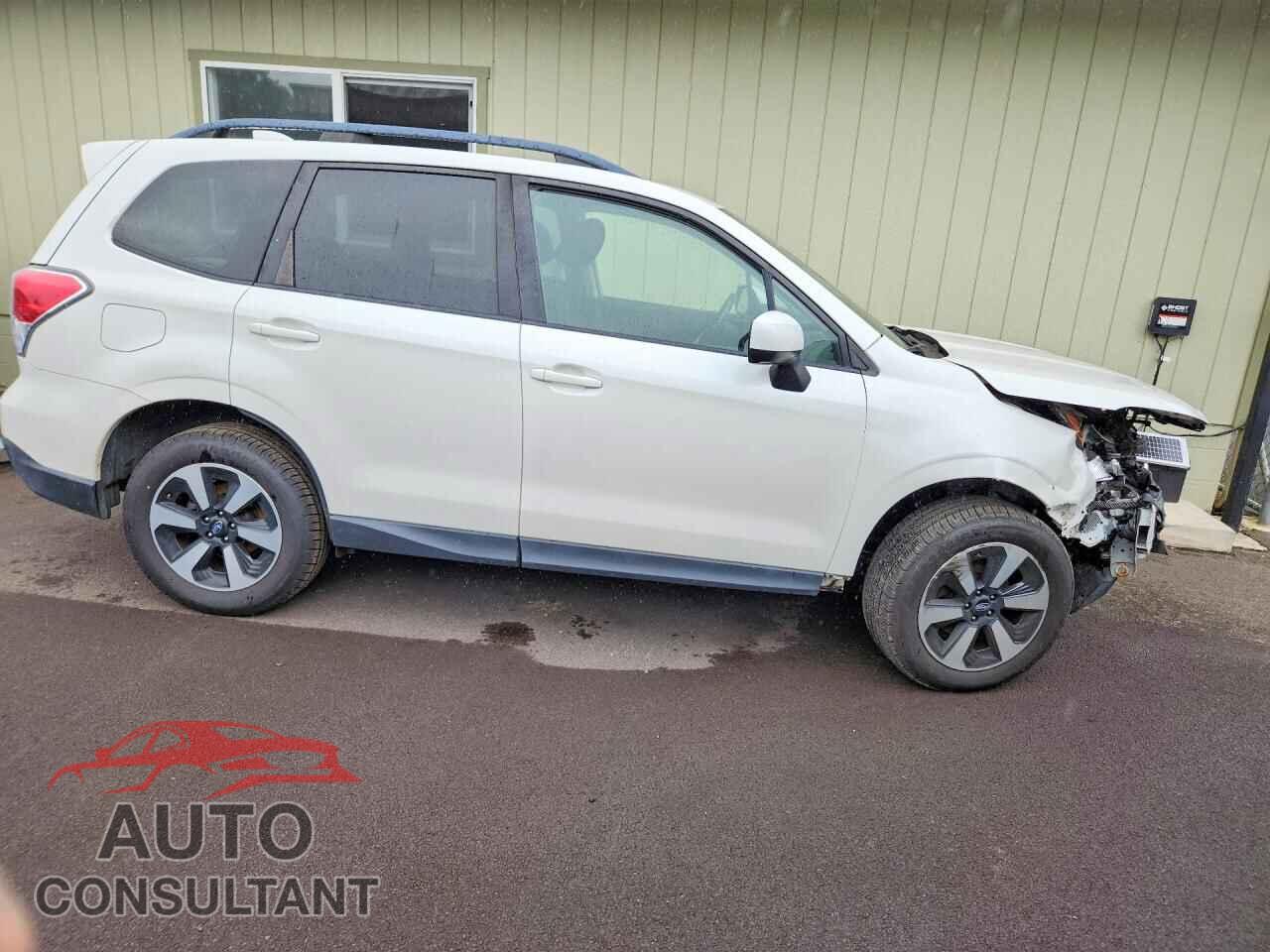 SUBARU FORESTER 2018 - JF2SJADC7JH610188