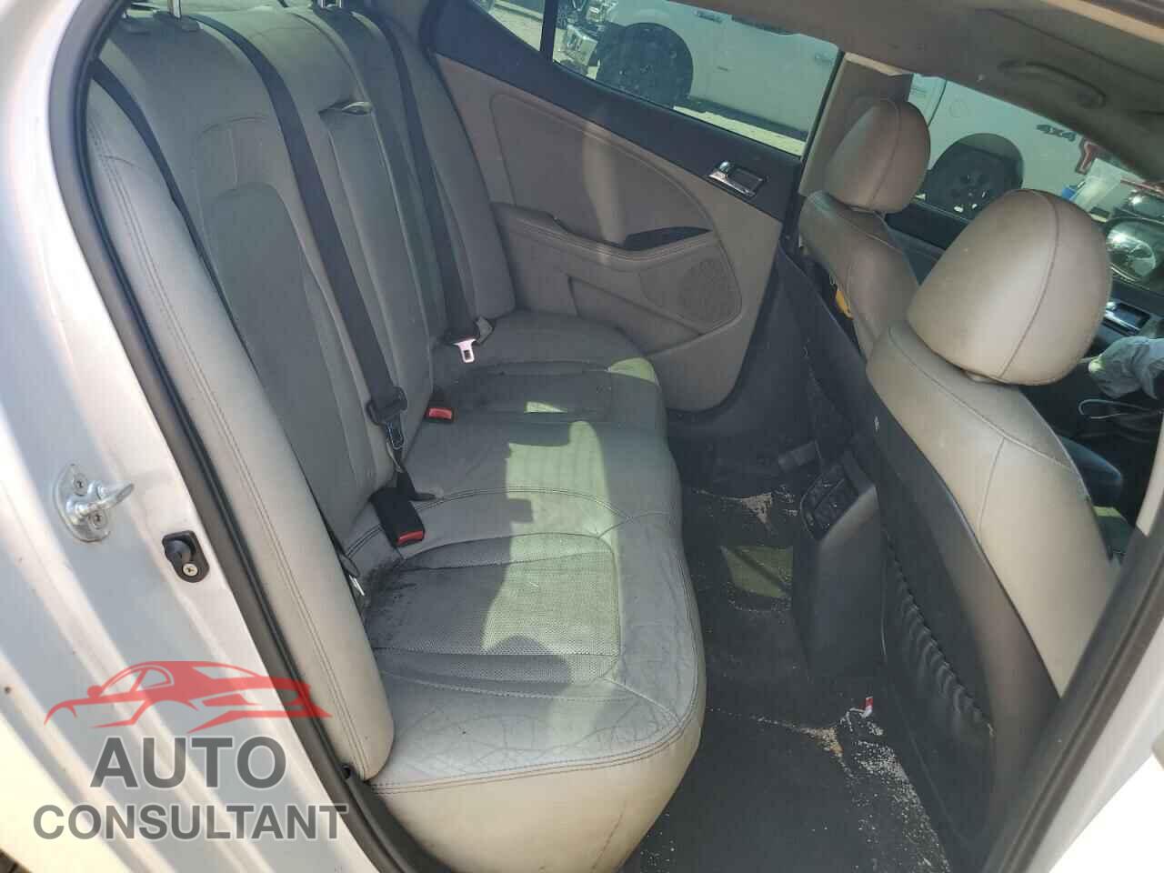 KIA OPTIMA 2011 - KNAGN4A73B5113236