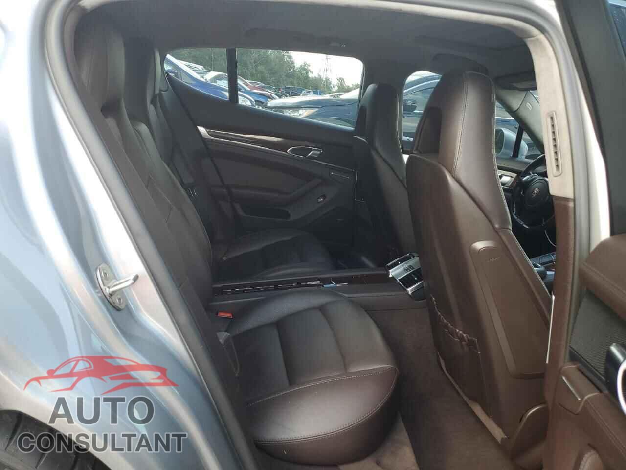 PORSCHE PANAMERA 2011 - WP0AC2A70BL090061