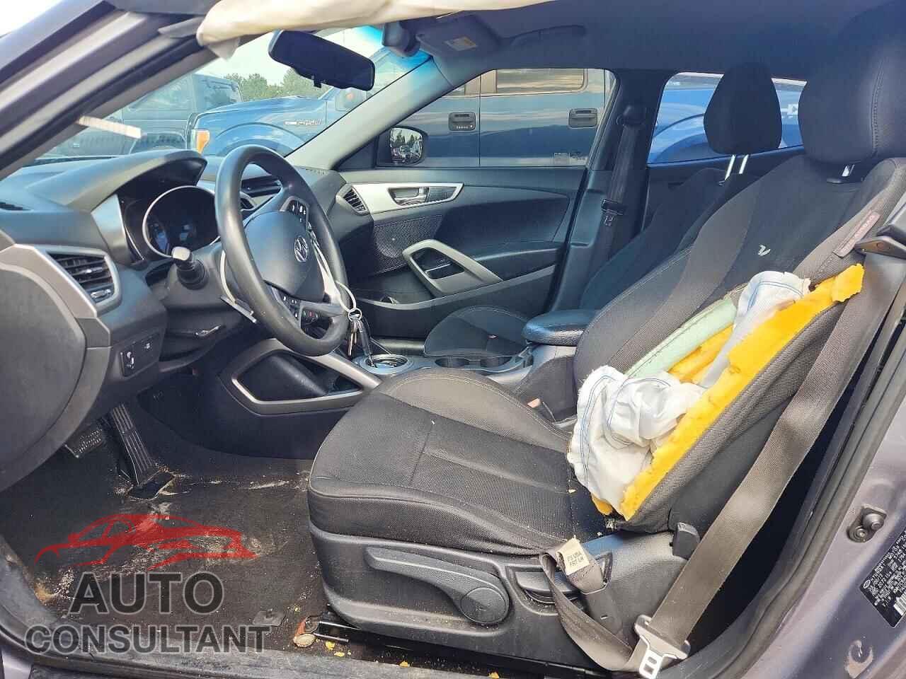 HYUNDAI VELOSTER 2013 - KMHTC6AD0DU168028