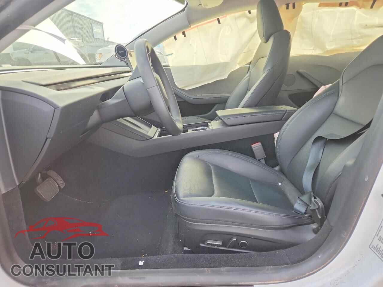 TESLA MODEL 3 2024 - 5YJ3E1EA0RF833835