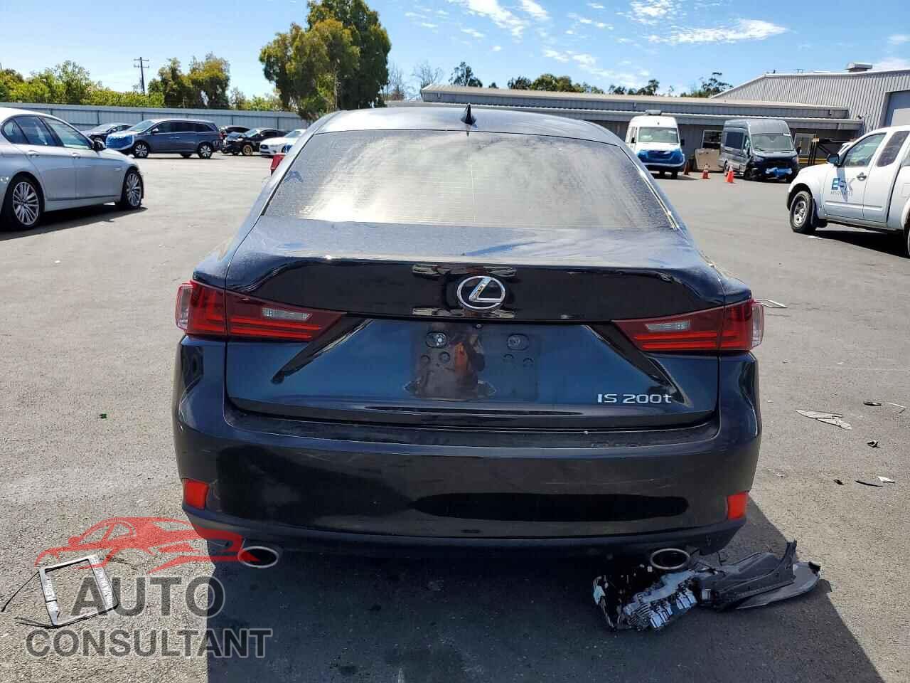 LEXUS IS 2016 - JTHBA1D25G5004810