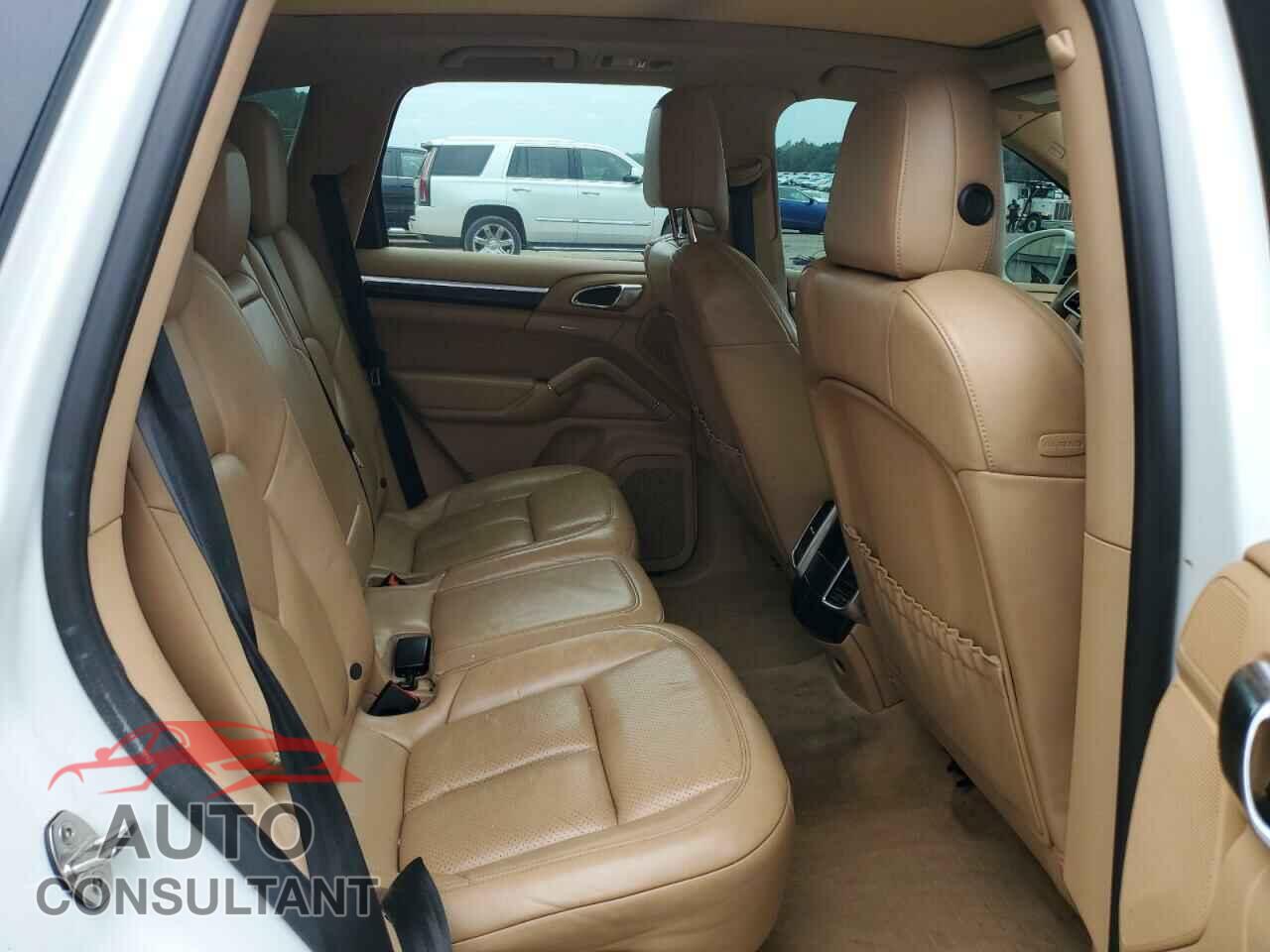 PORSCHE CAYENNE 2017 - WP1AA2A29HKA84816