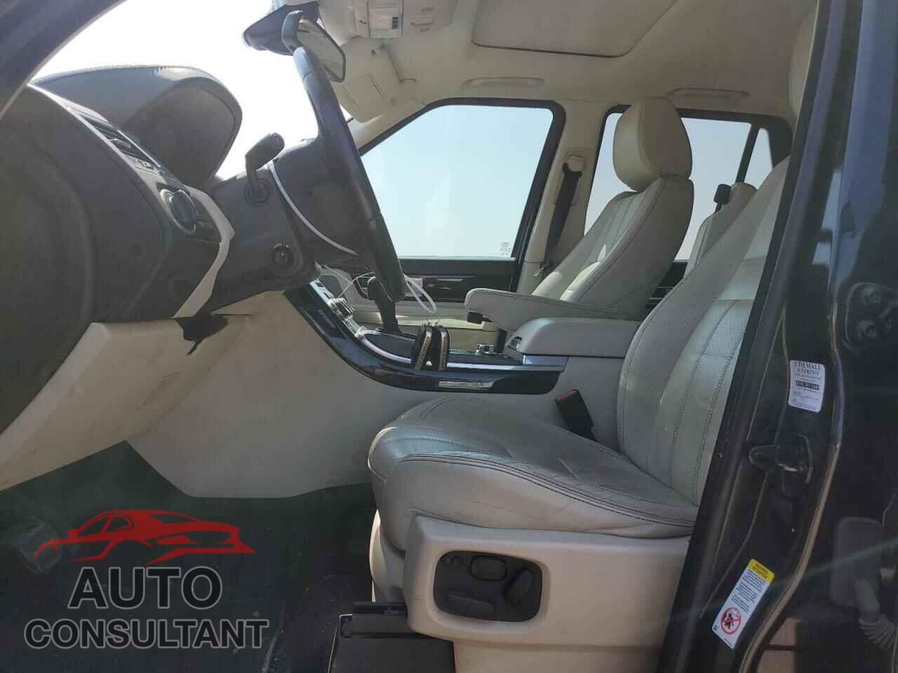 LAND ROVER RANGEROVER 2011 - SALSK2D47BA267346