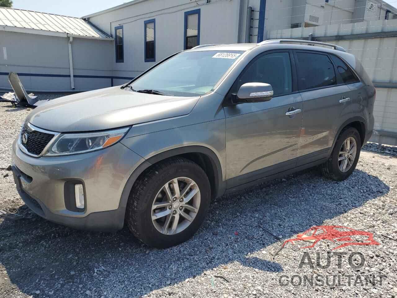 KIA SORENTO 2015 - 5XYKT3A61FG660233
