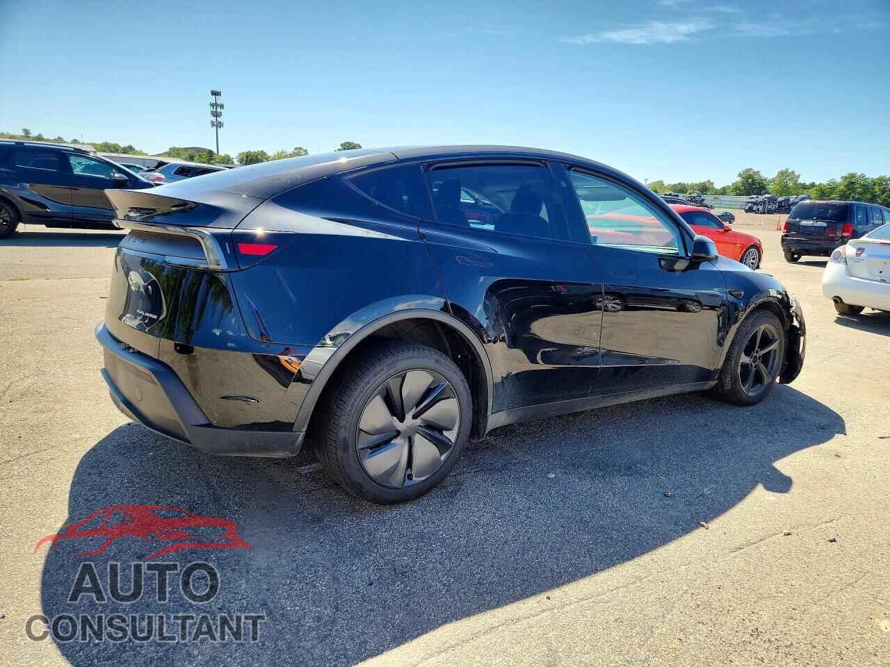 TESLA MODEL Y 2026 - 7SAYGDEE1TA413397