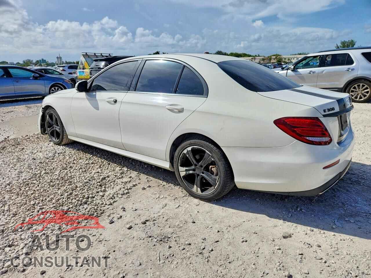 MERCEDES-BENZ E-CLASS 2017 - WDDZF4JB5HA161646