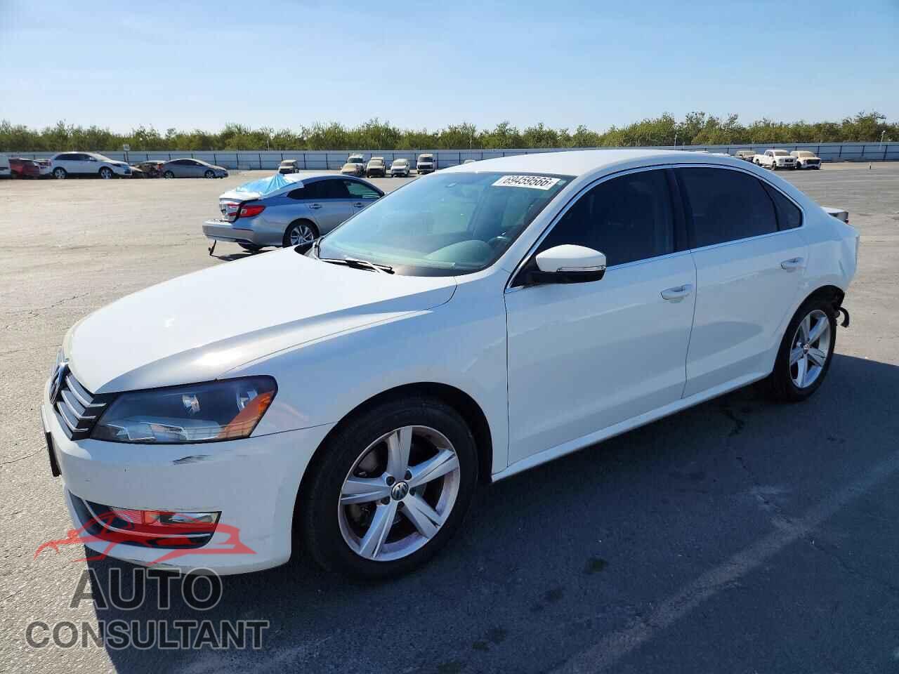 VOLKSWAGEN PASSAT 2015 - 1VWAT7A38FC100252