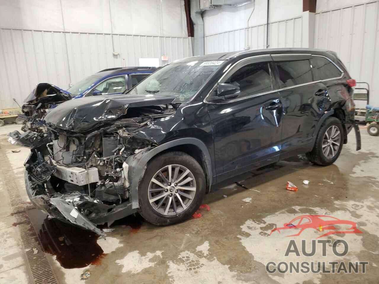 TOYOTA HIGHLANDER 2018 - 5TDJZRFH7JS548135