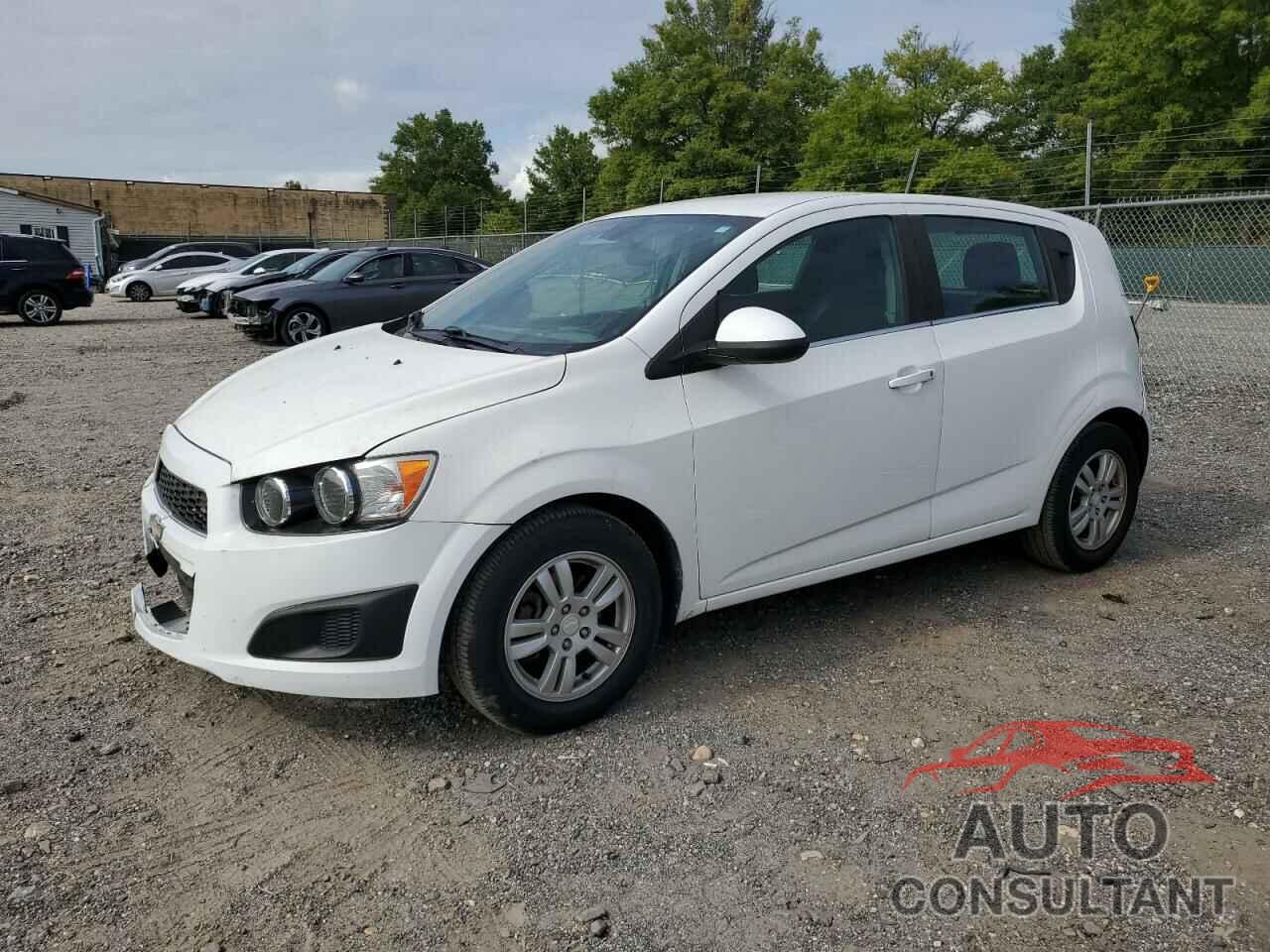 CHEVROLET SONIC 2013 - 1G1JC6SH9D4100882