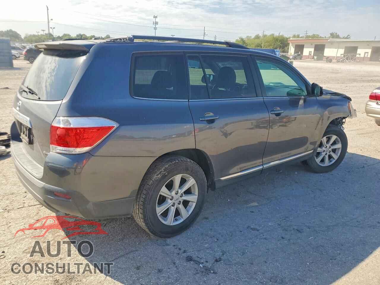 TOYOTA HIGHLANDER 2011 - 5TDBK3EH2BS067430