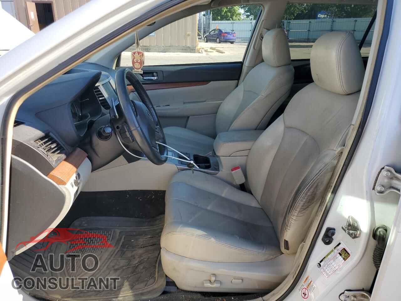 SUBARU OUTBACK 2014 - 4S4BRBMC8E3325611