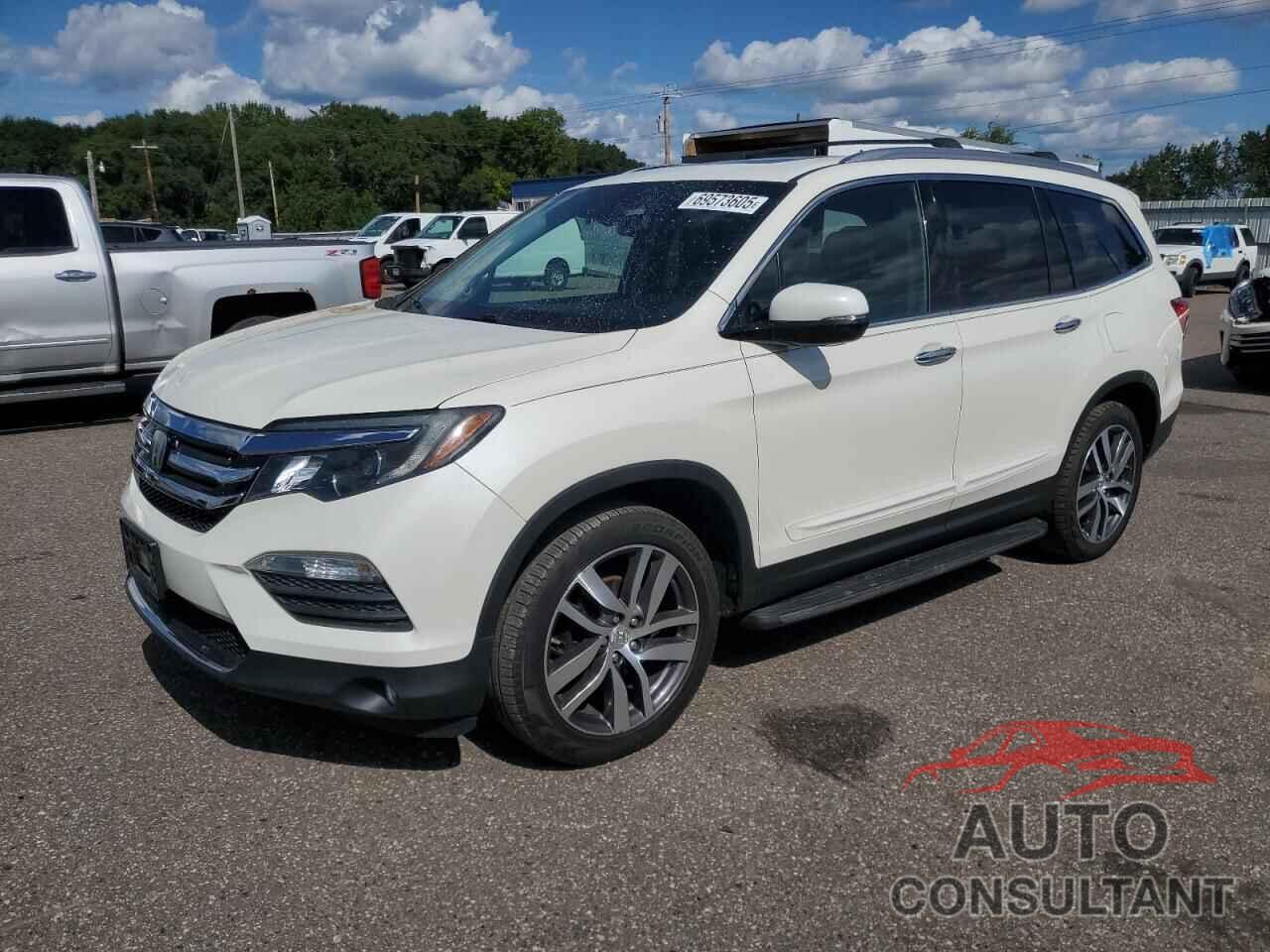HONDA PILOT 2017 - 5FNYF6H02HB068757