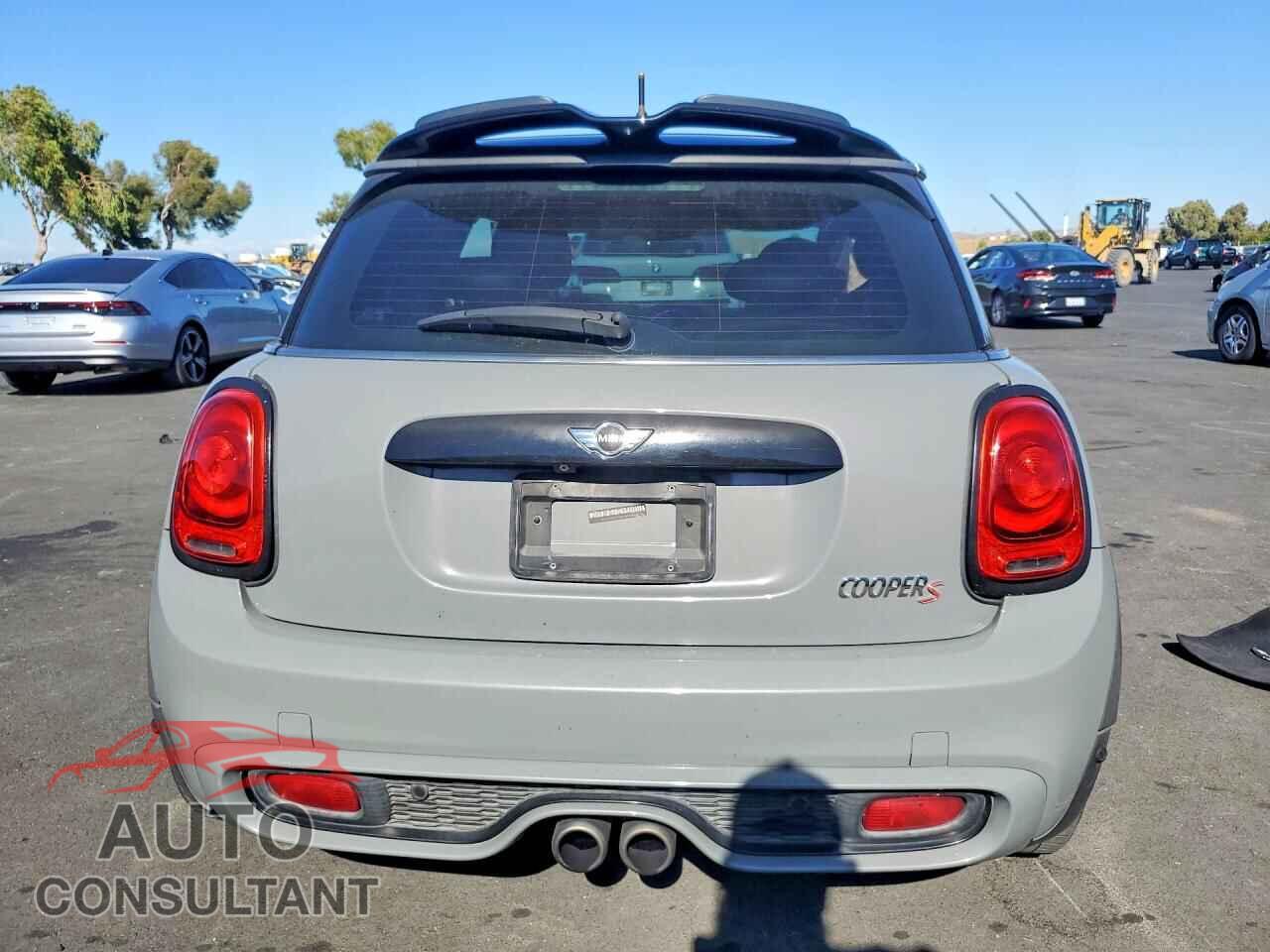 MINI COOPER 2015 - WMWXP7C50F2A33216