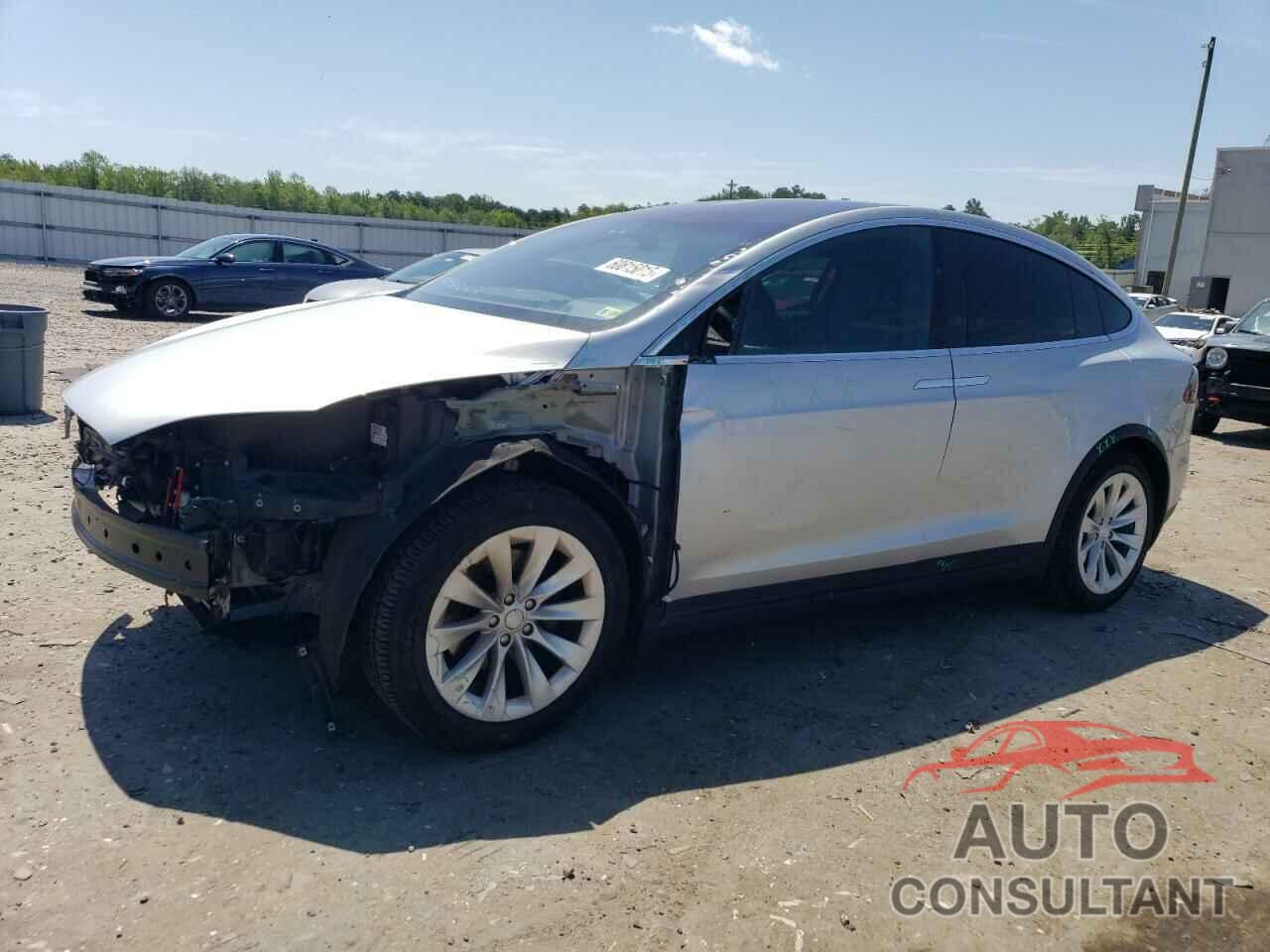 TESLA MODEL X 2018 - 5YJXCAE22JF103977