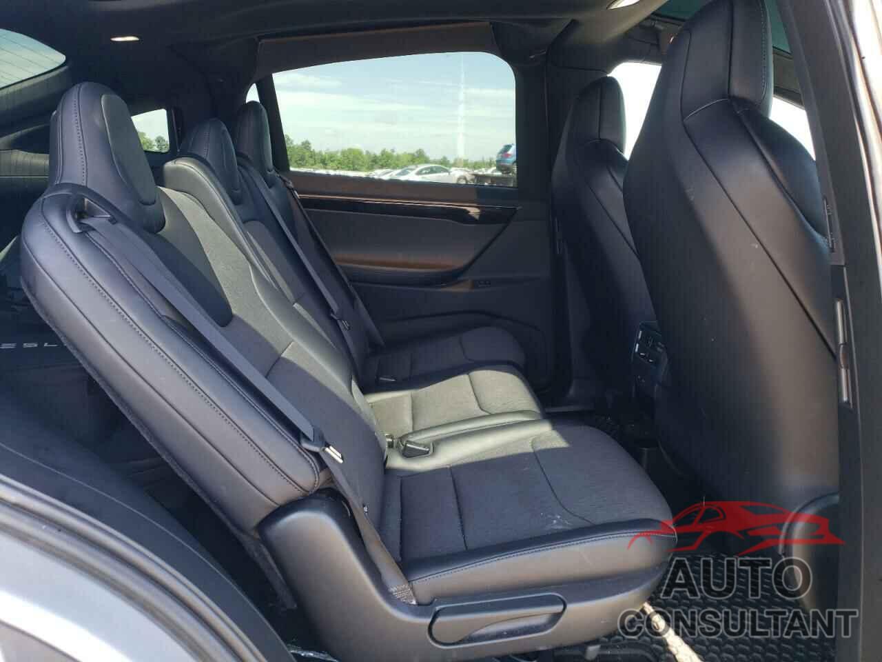 TESLA MODEL X 2018 - 5YJXCAE22JF103977