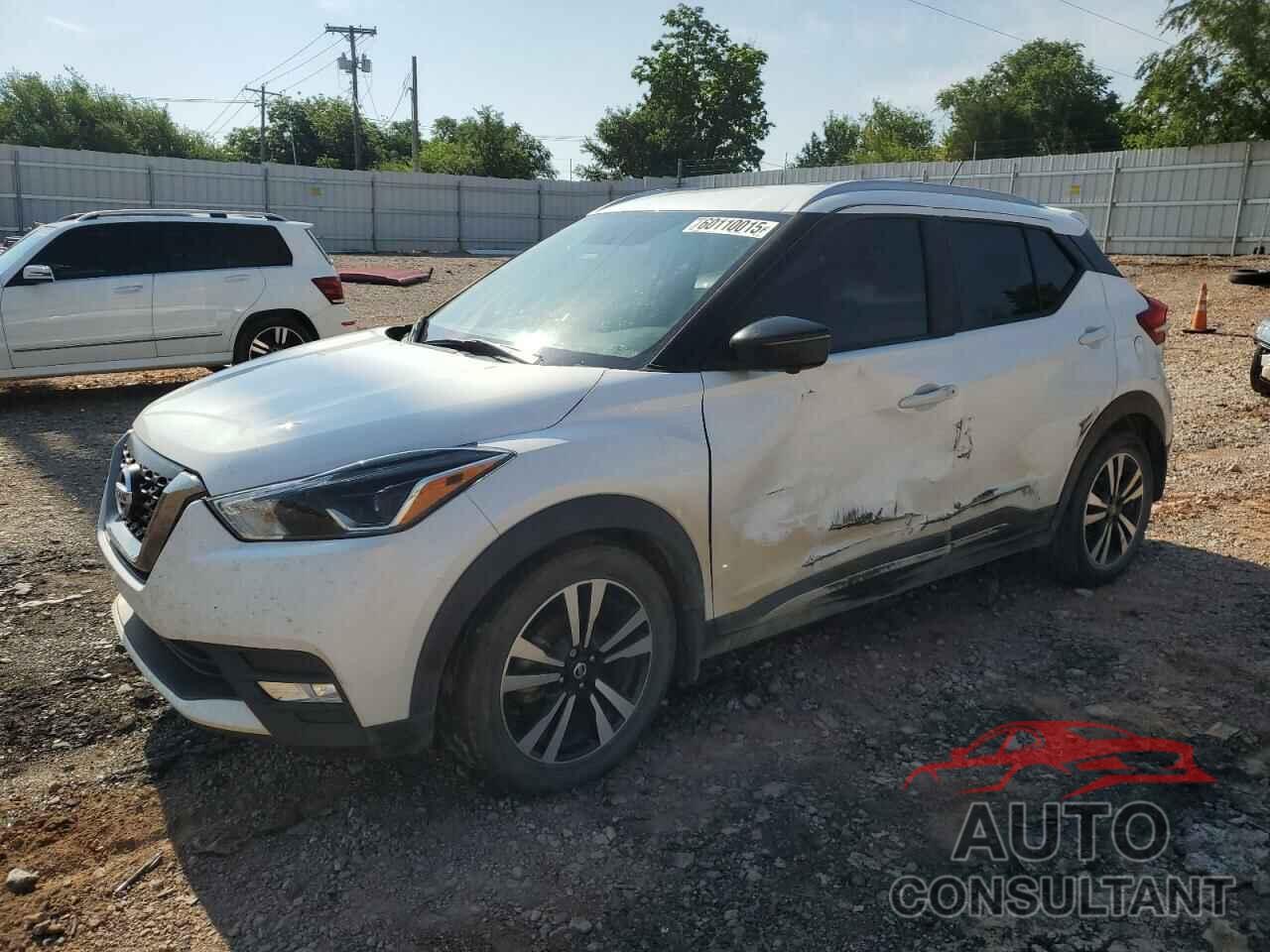 NISSAN KICKS 2018 - 3N1CP5CU4JL541676