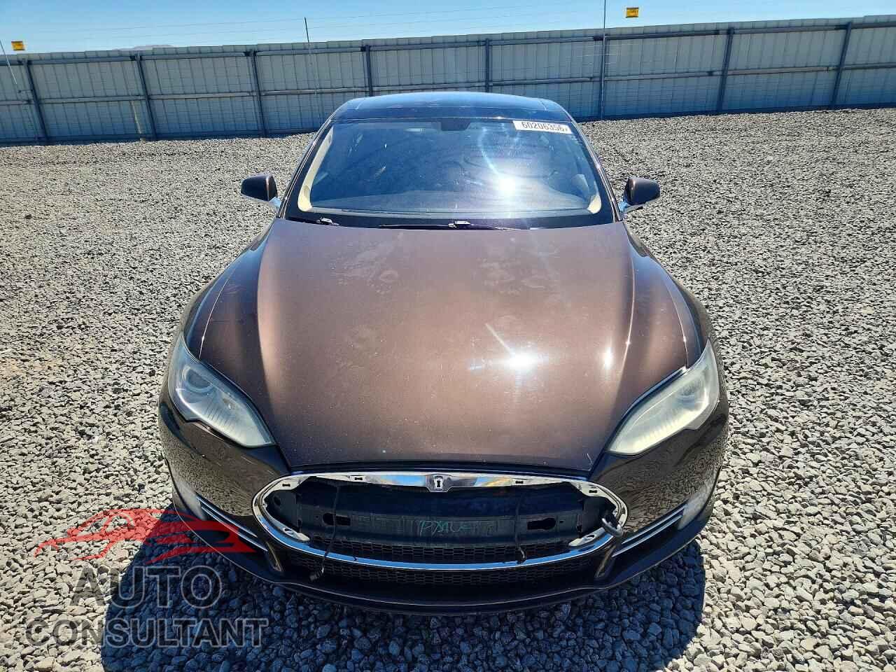 TESLA MODEL S 2014 - 5YJSA1H19EFP48618