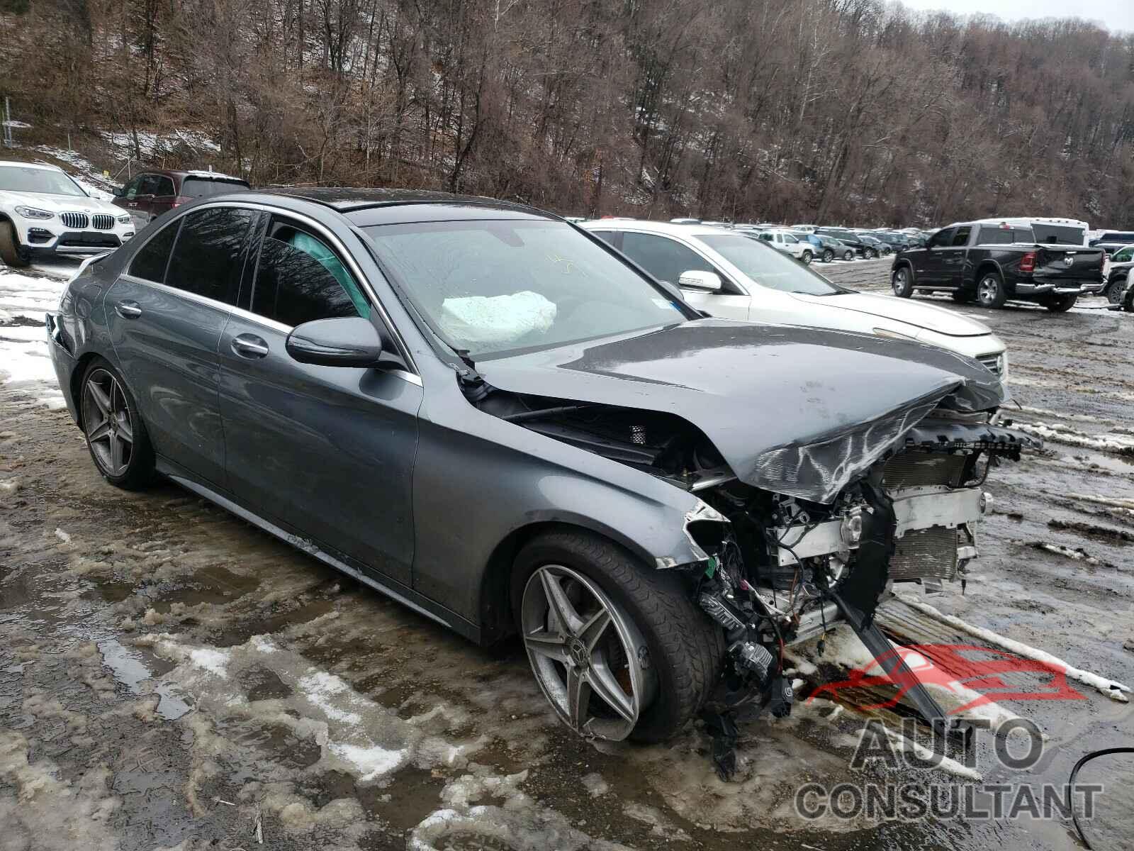 MERCEDES-BENZ C CLASS 2018 - 55SWF4KB4JU242337