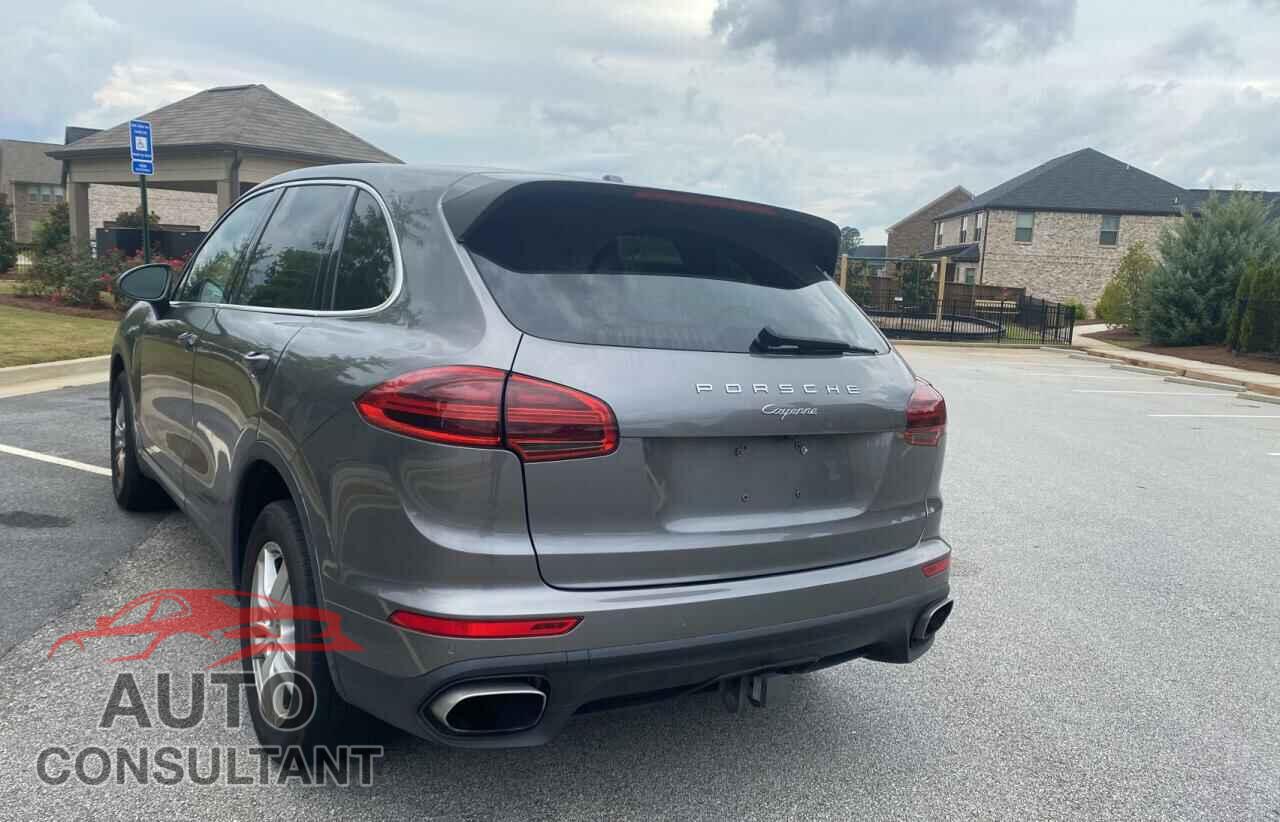 PORSCHE CAYENNE 2017 - WP1AA2A2XHKA91404