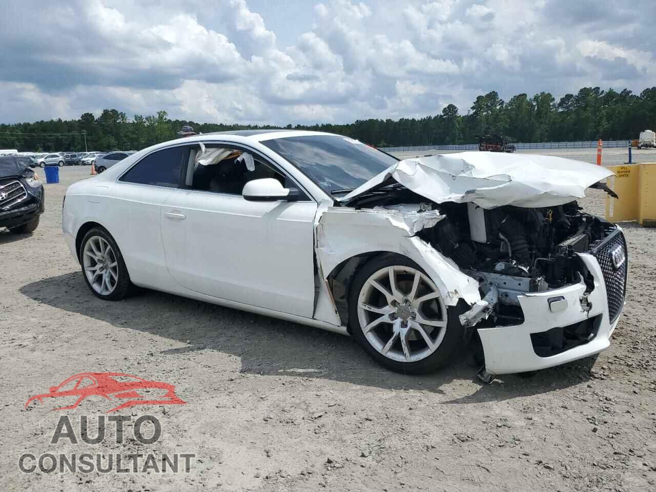AUDI A5 2012 - WAUCFAFR0CA044762