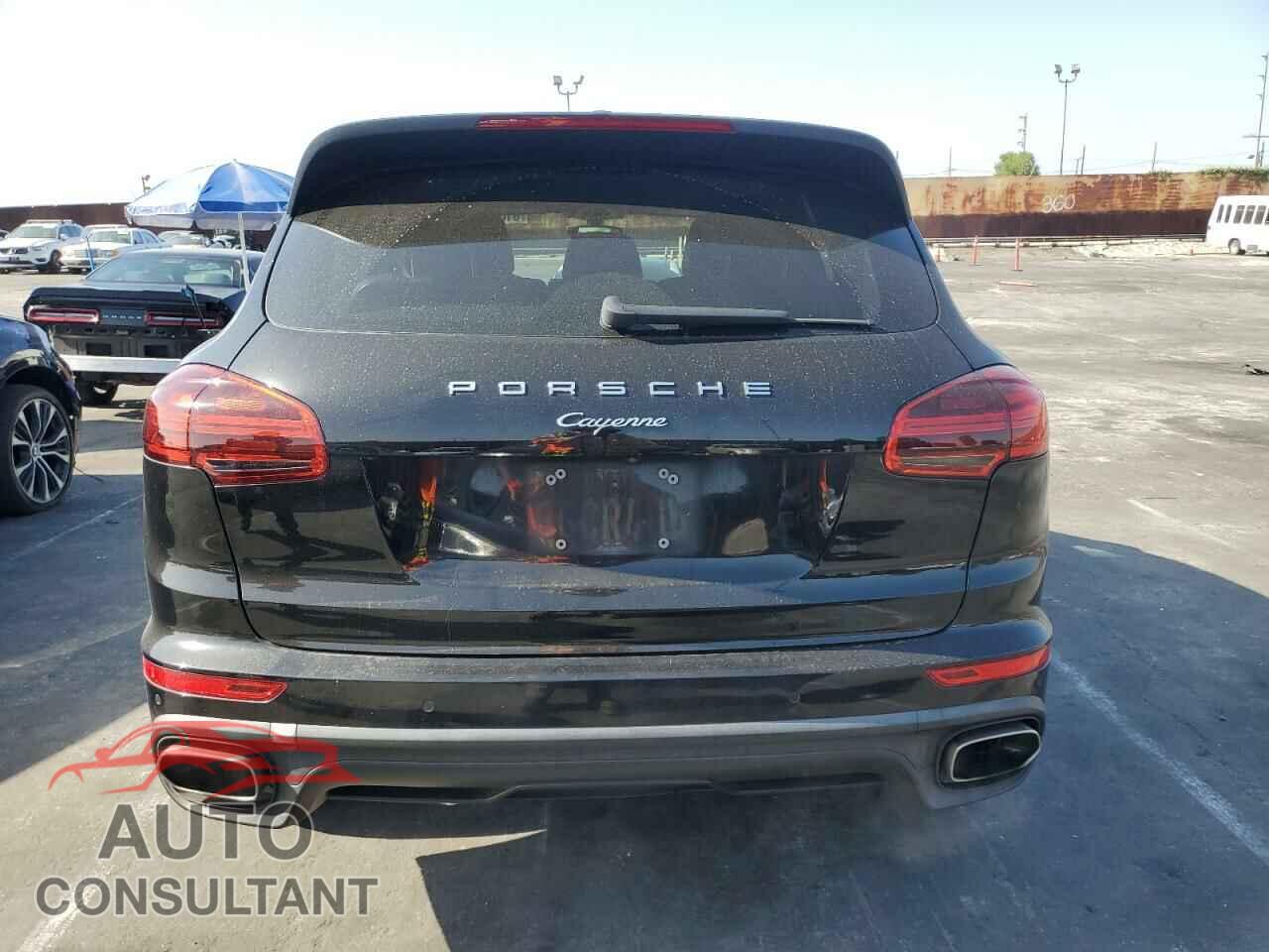 PORSCHE CAYENNE 2017 - WP1AA2A20HKA80640