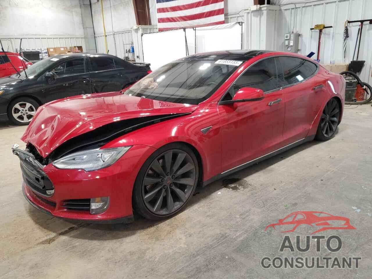 TESLA MODEL S 2013 - 5YJSA1DP1DFP08946