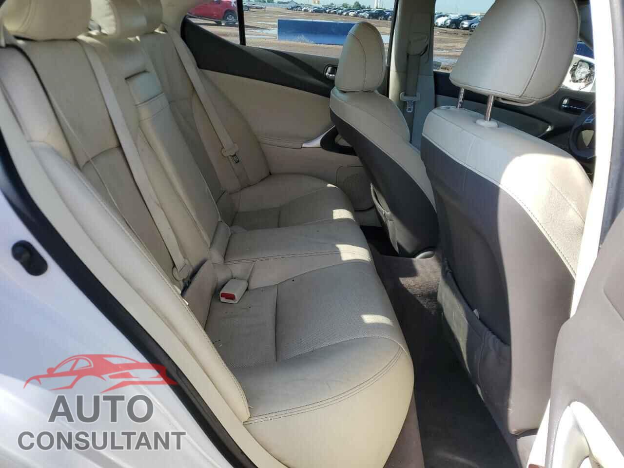 LEXUS IS 2011 - JTHCE5C20B5000416