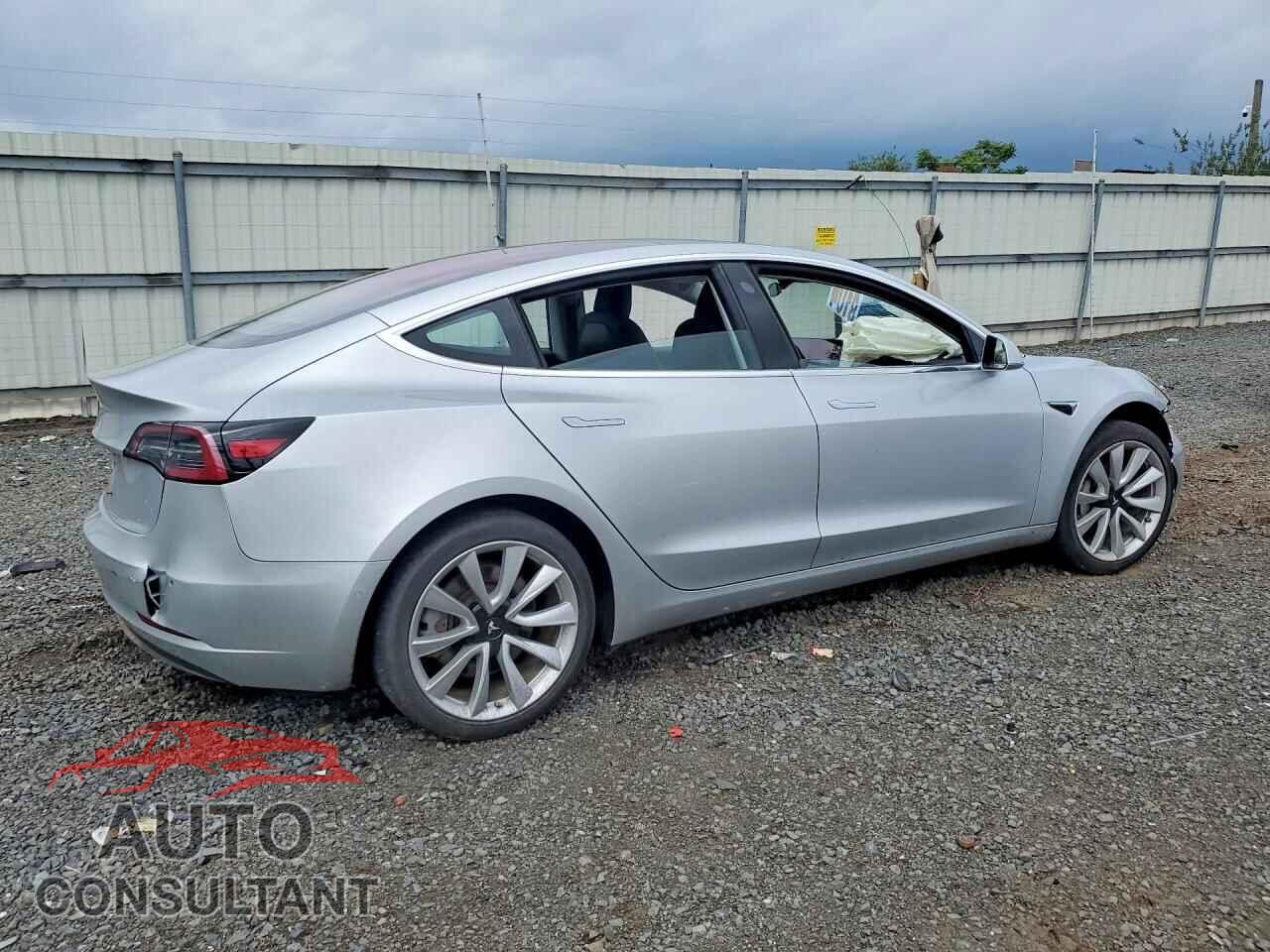 TESLA MODEL 3 2018 - 5YJ3E1EA7JF007956