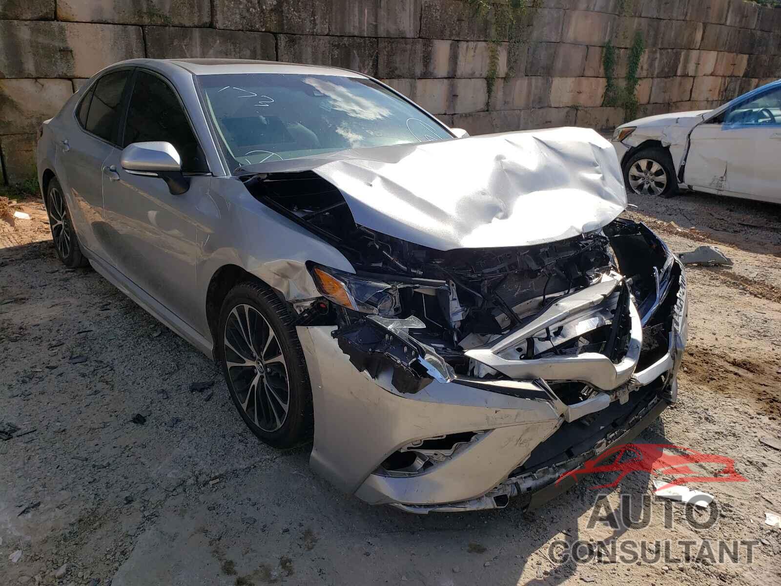TOYOTA CAMRY 2018 - 4T1B11HK9JU641798