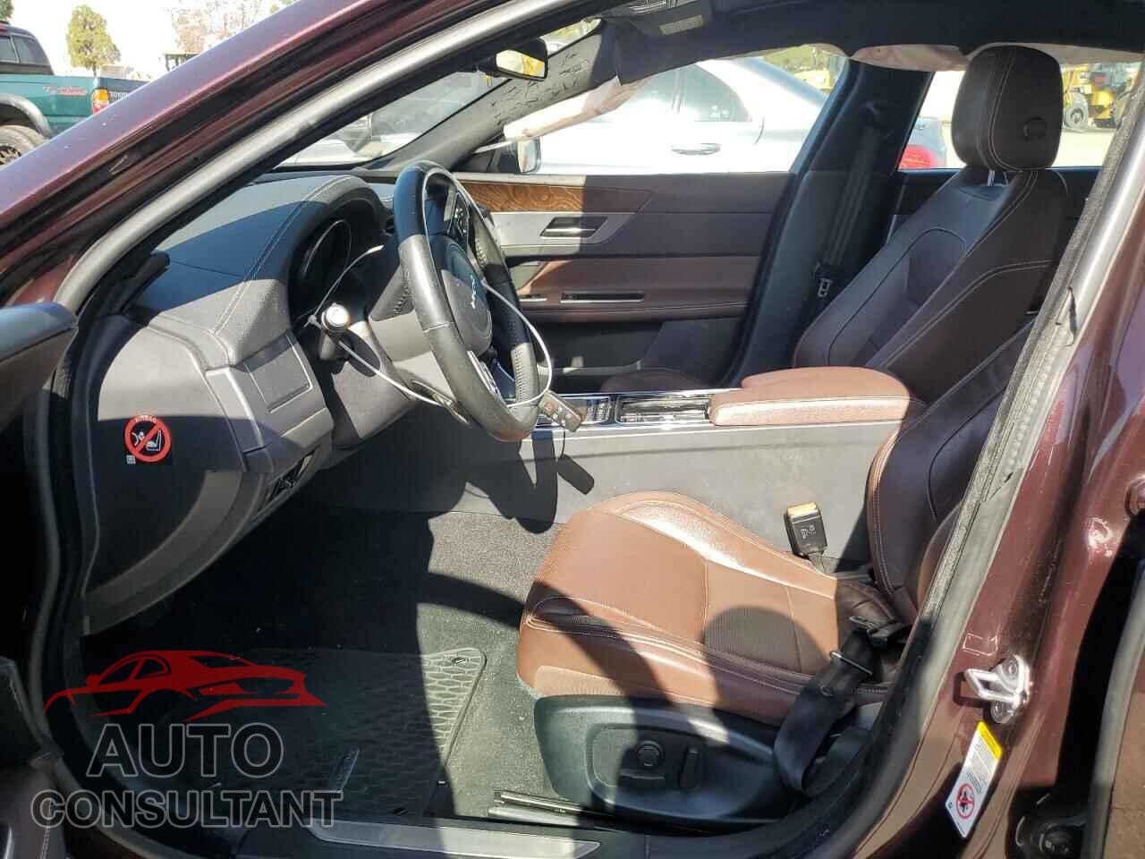 JAGUAR XF 2016 - SAJBF4BVXGCY16909