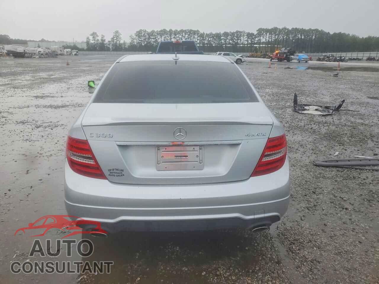 MERCEDES-BENZ C-CLASS 2013 - WDDGF8AB2DR256563
