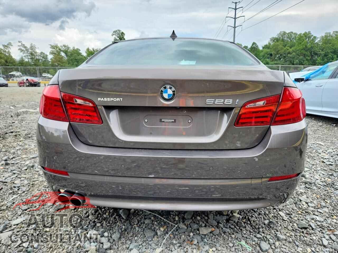 BMW 5 SERIES 2011 - WBAFR1C50BC749120