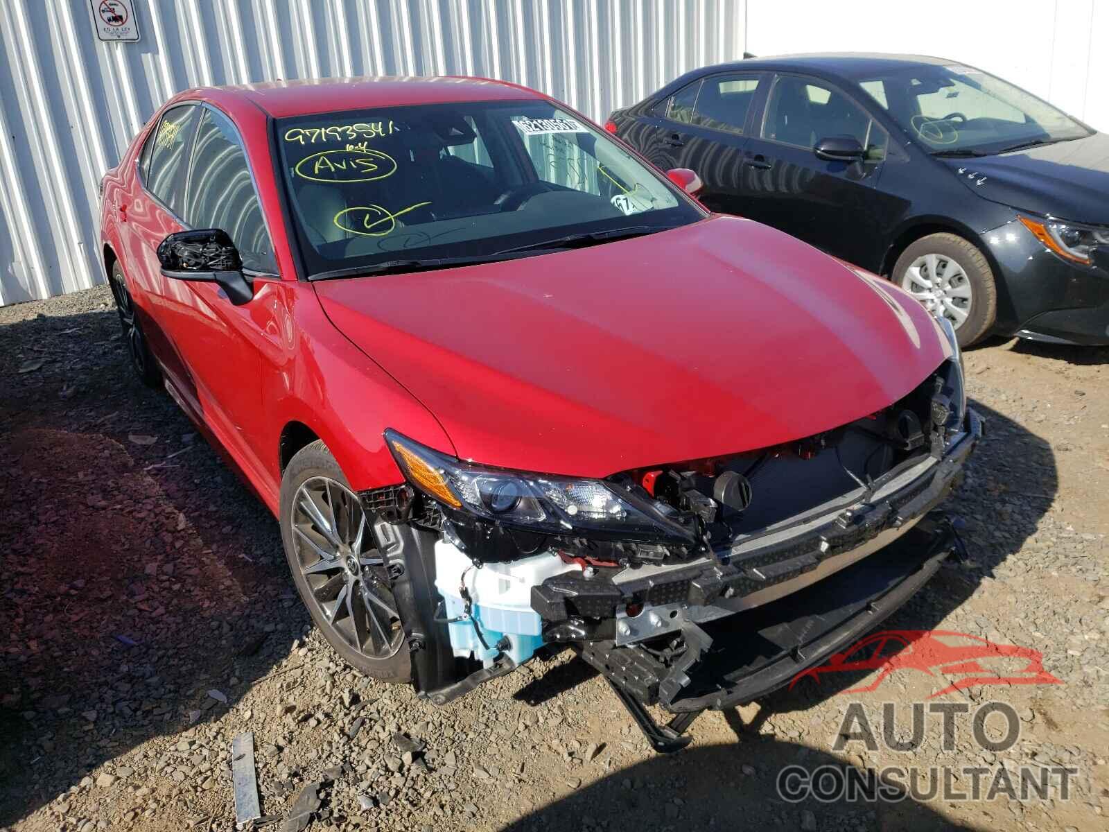 TOYOTA CAMRY 2021 - 4T1G11AK5MU468124