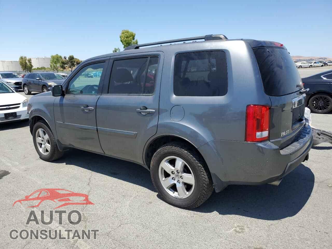 HONDA PILOT 2011 - 5FNYF3H55BB040260