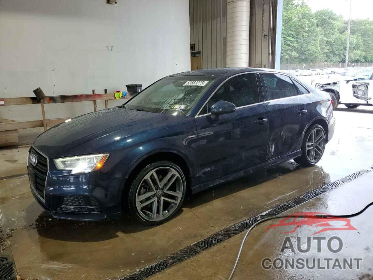 AUDI A3 2017 - WAUJ8GFF1H1069056
