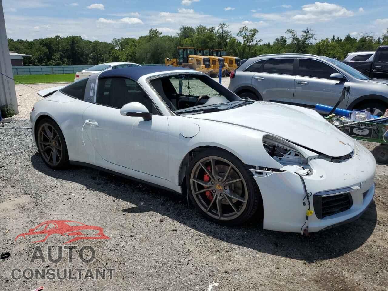 PORSCHE 911 2017 - WP0BB2A9XHS136423