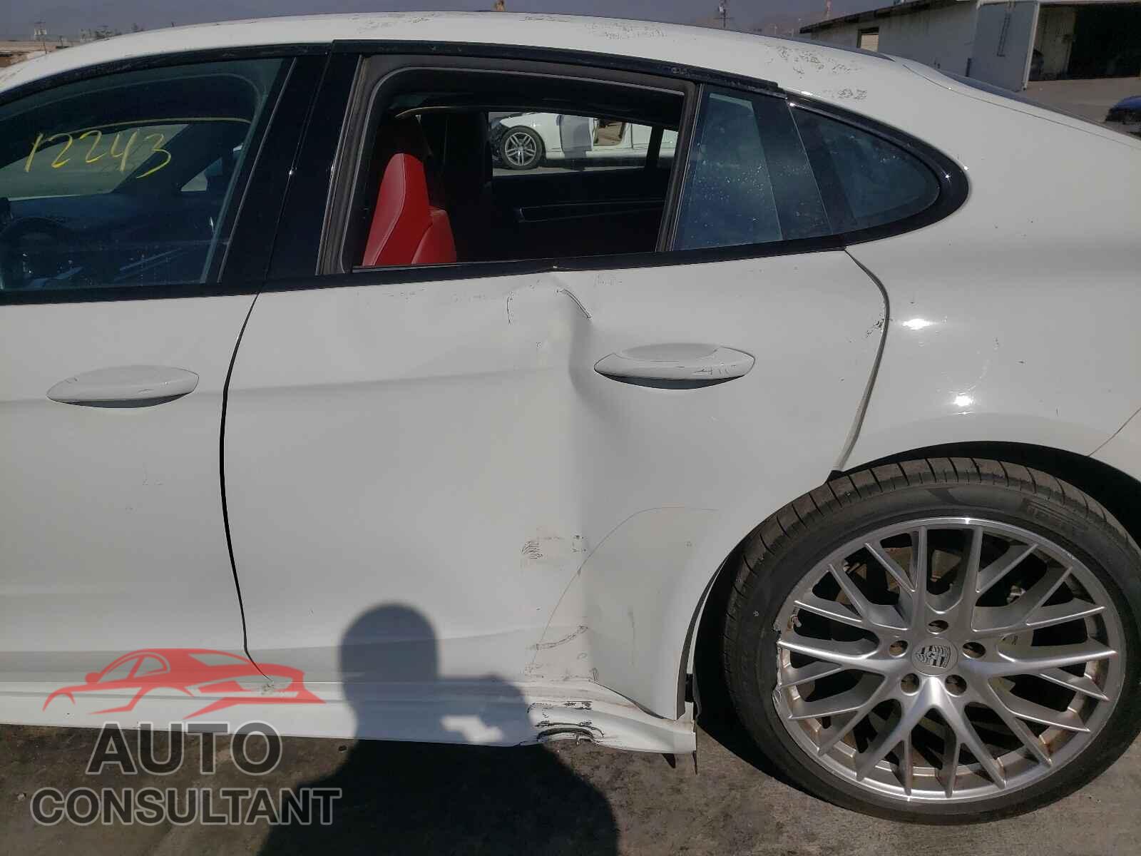 PORSCHE PANAMERA 2018 - WP0AB2A78JL199191