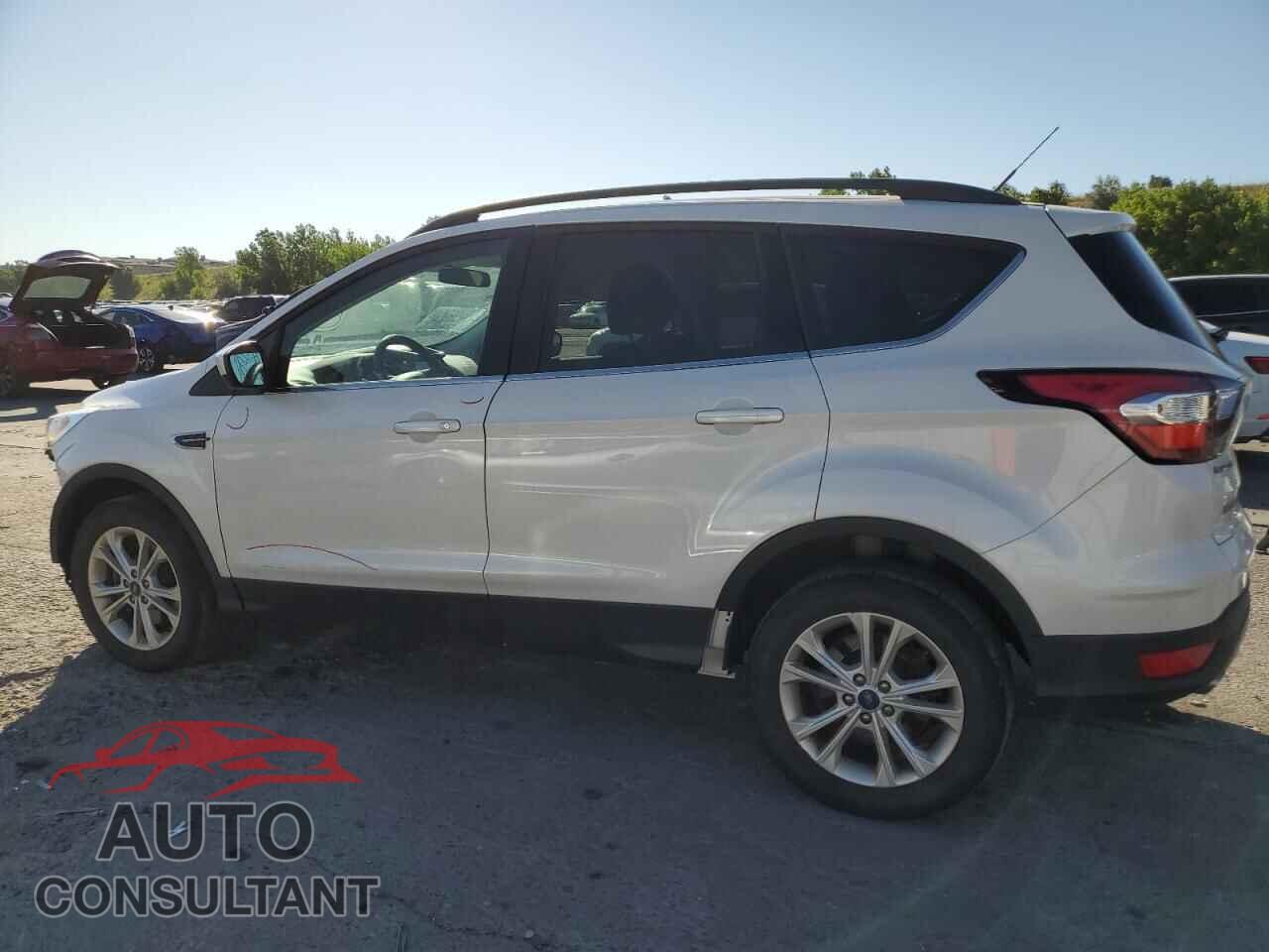 FORD ESCAPE 2017 - 1FMCU9G92HUB80365