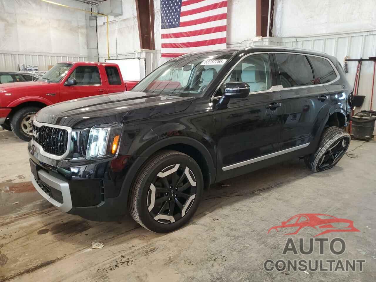 KIA TELLURIDE 2023 - 5XYP3DGC1PG363473