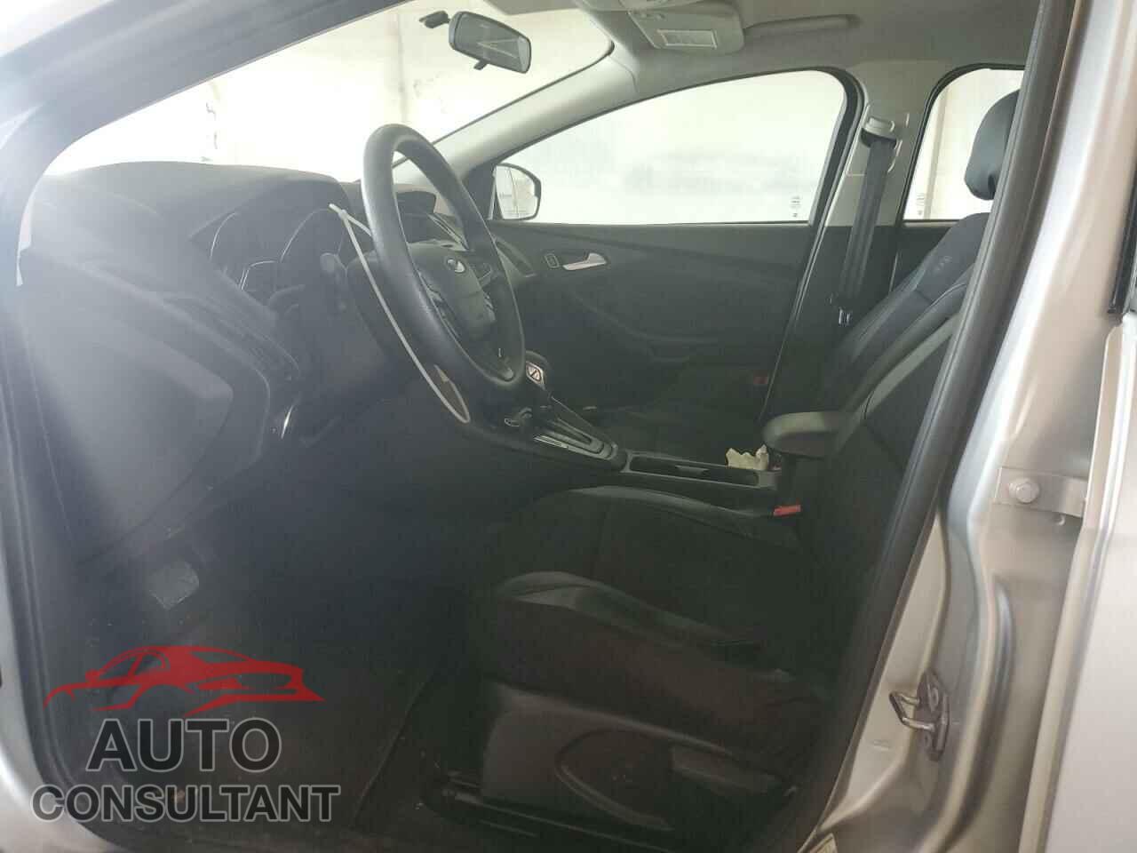 FORD FOCUS 2017 - 1FADP3K24HL265470