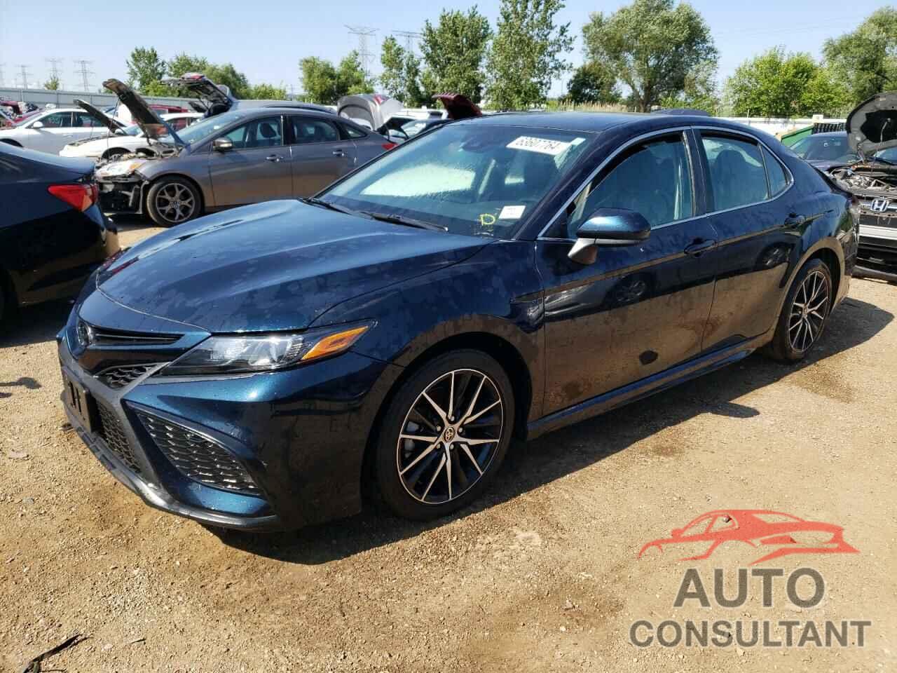 TOYOTA CAMRY 2021 - 4T1G11AK5MU438590