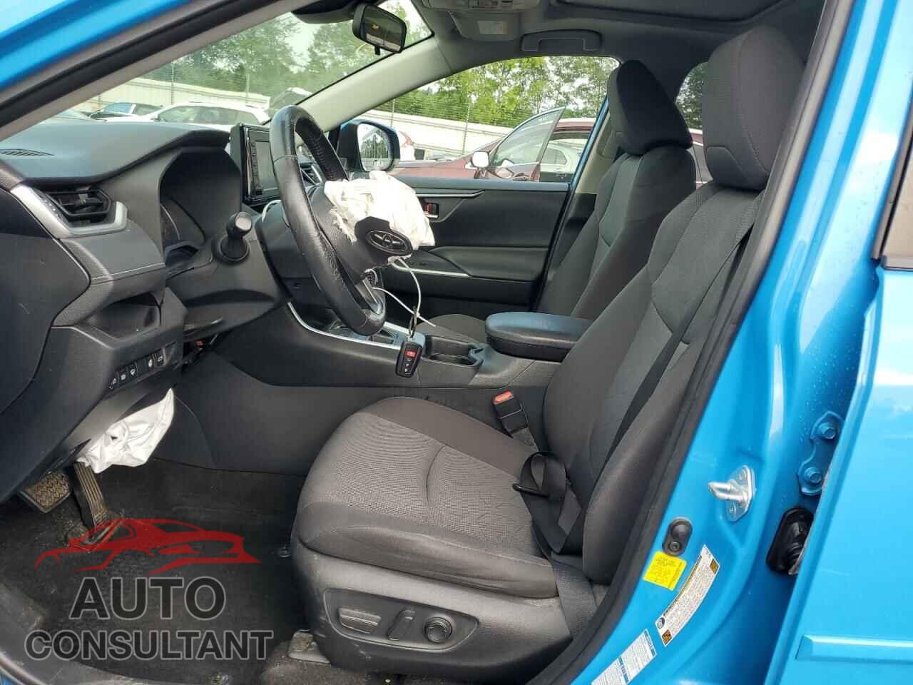TOYOTA RAV4 2019 - JTMP1RFV2KJ007712